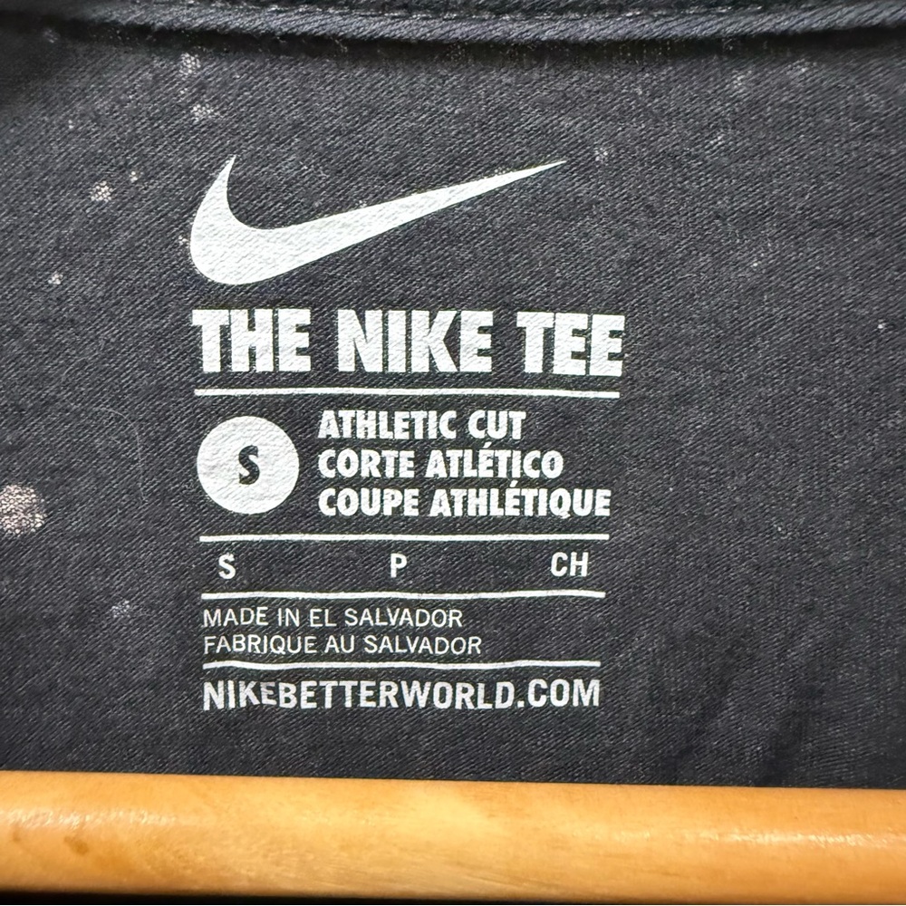 Nike Splatter Logo Graphic Tee Black Athletic Cut Mens Small - Picture 2 of 4